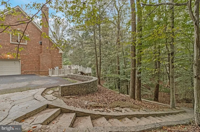 10112 HIGH HILL CT, GREAT FALLS, VA, 22066, USA, Great Falls, Virginia, United States. - Photo 45