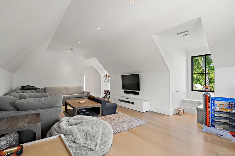 260 Willow Street, Fairfield, CT, 06890, USA, Fairfield, Connecticut, United States. - Photo 18