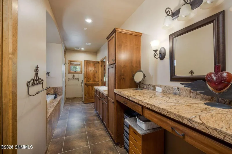 701 Hawthorne Drive, Elephant Butte, NM 87935, Elephant Butte, New Mexico, United States. - Photo 44