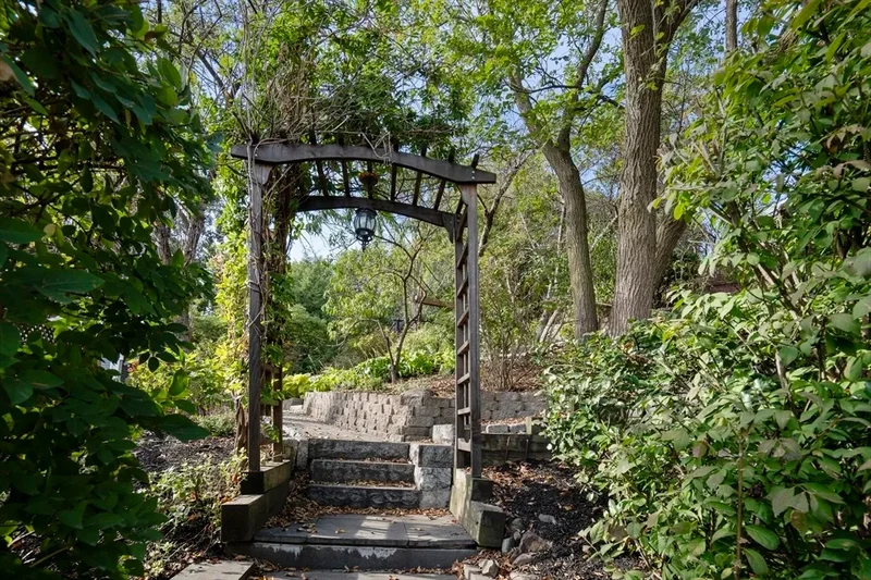 64 Walker St, Boston, MA 02129, Boston, Massachusetts, United States. - Photo 31