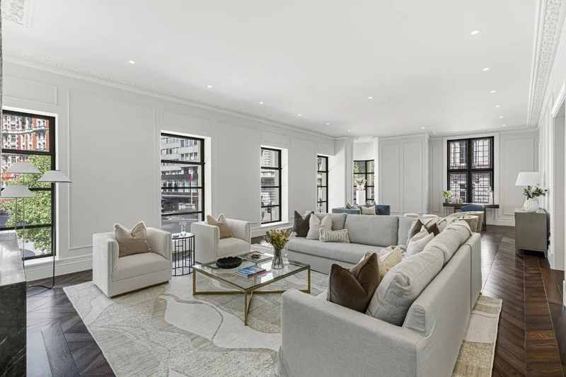 Stunning four-bedroom apartment in Knightsbridge Gate