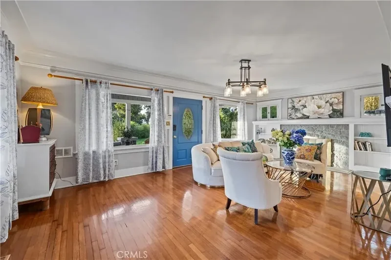 790 N El Molino, Altadena, California, United States. - Photo 22