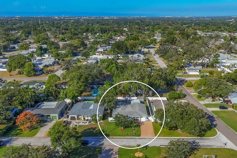 2736 45th Way N, St Petersburg, FL 33713, St. Petersburg, Florida, United States. - Photo 8