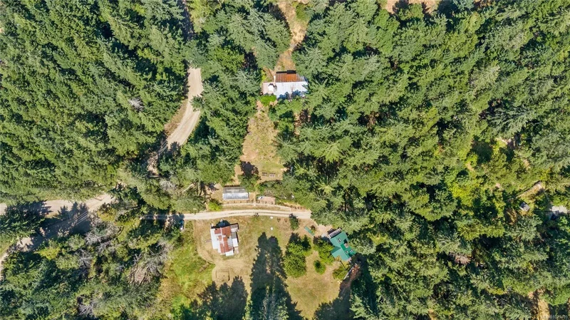 185 Bulman Rd, Saltspring Island, British Columbia, Canada. - Photo 4