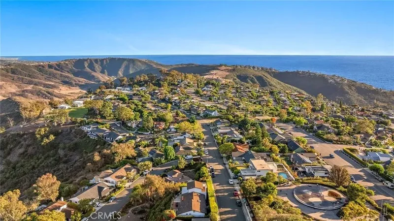 3030 Mountain View Dr, Laguna Beach, California, United States. - Photo 45