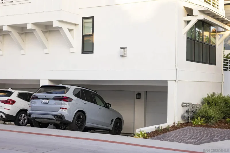 825 9th St., Coronado, California, United States. - Photo 28