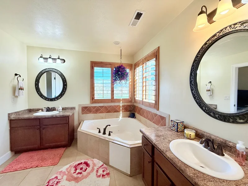 469 E VINE ST, South Salt Lake, Utah, United States. - Photo 51