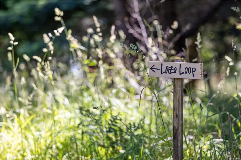 348 Lazo Rd, Comox, British Columbia, Canada. - Photo 29