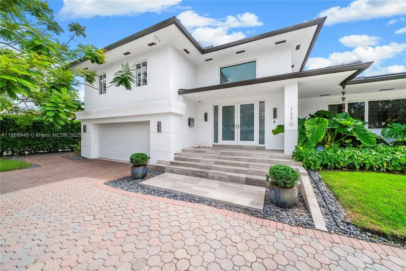 1370 NE 103rd St, Miami, Florida, United States. - Photo 16