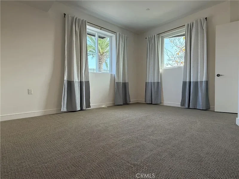 1025 White Knoll, Los Angeles, California, United States. - Photo 7
