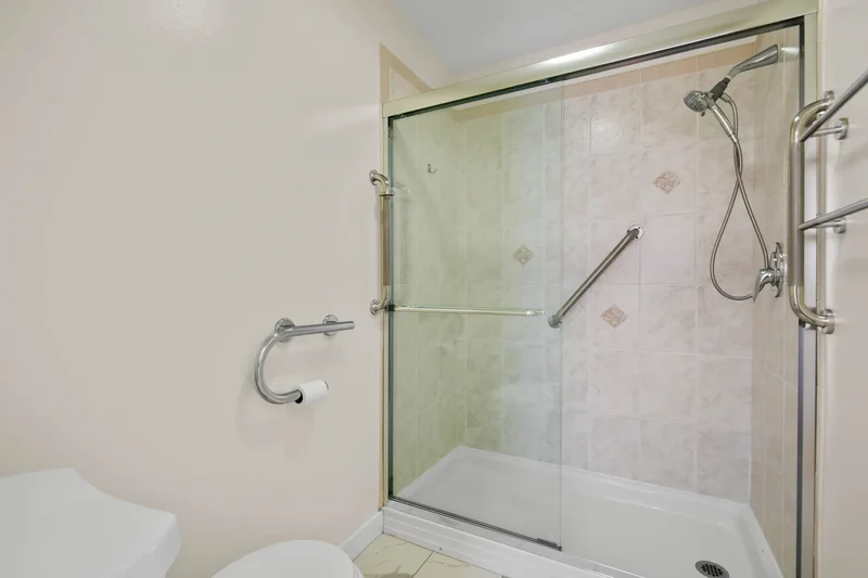 543 North Trail B, Stratford, CT 06614, Stratford, Connecticut, United States. - Photo 15
