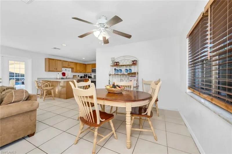 2772 Riverview DR, Naples, Florida, United States. - Photo 13