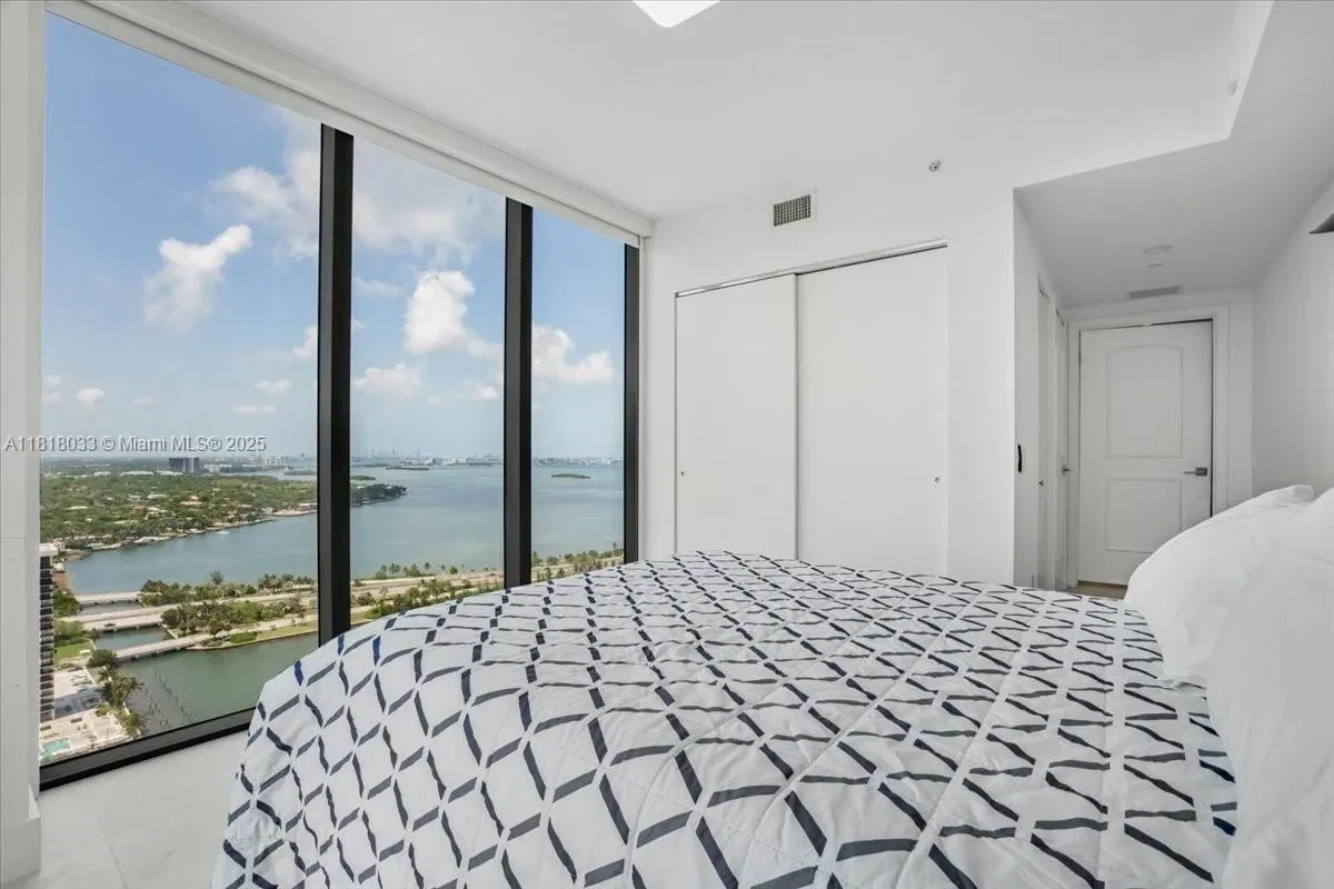 3131 NE 7th Ave 3306, Miami, Florida, United States. - Photo 29