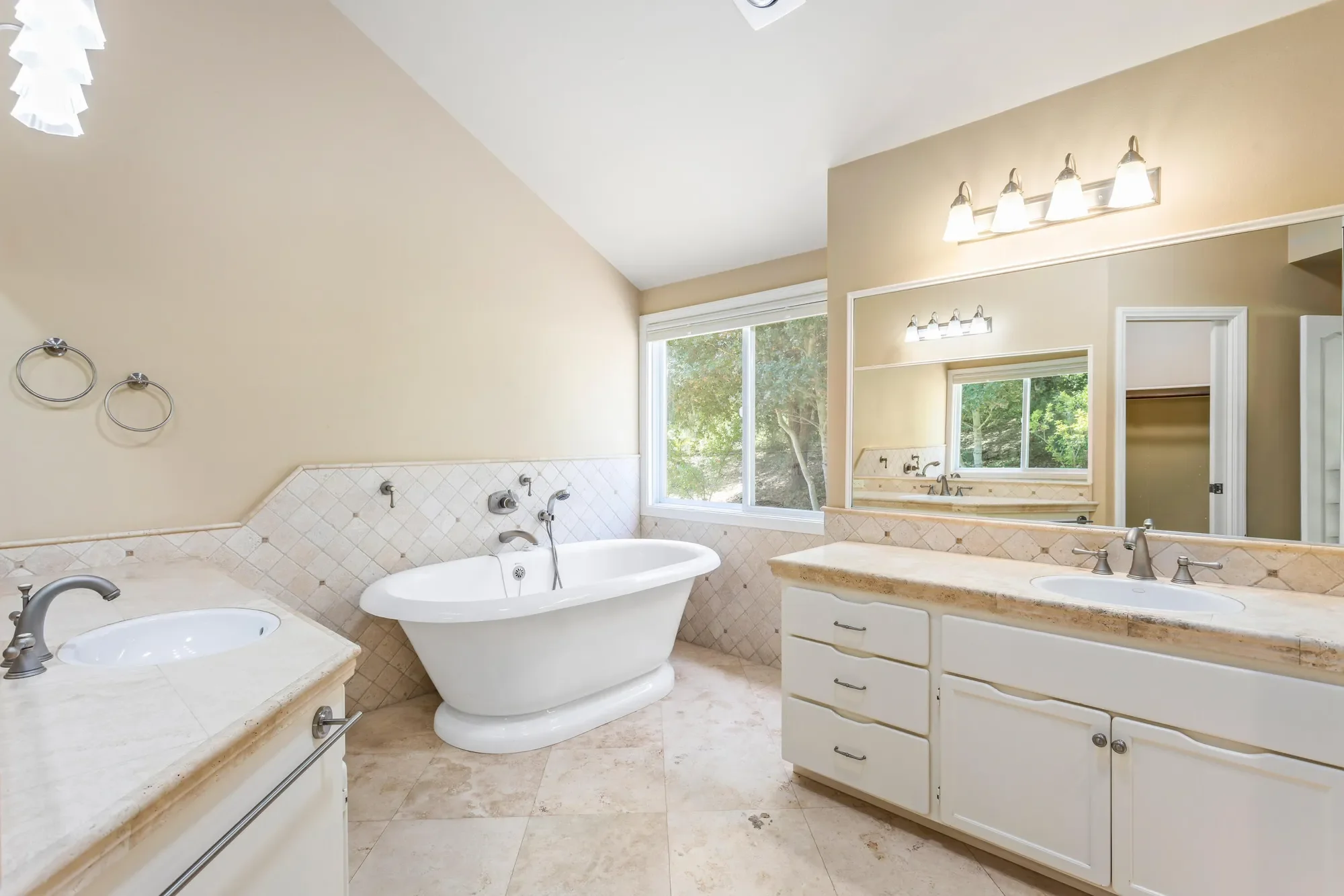 5190 Kara Drive, Santa Barbara, California, United States. - Photo 2