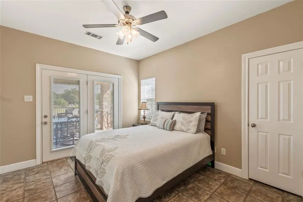 180 Surls Drive, Gun Barrel City, Texas, United States. - Photo 21