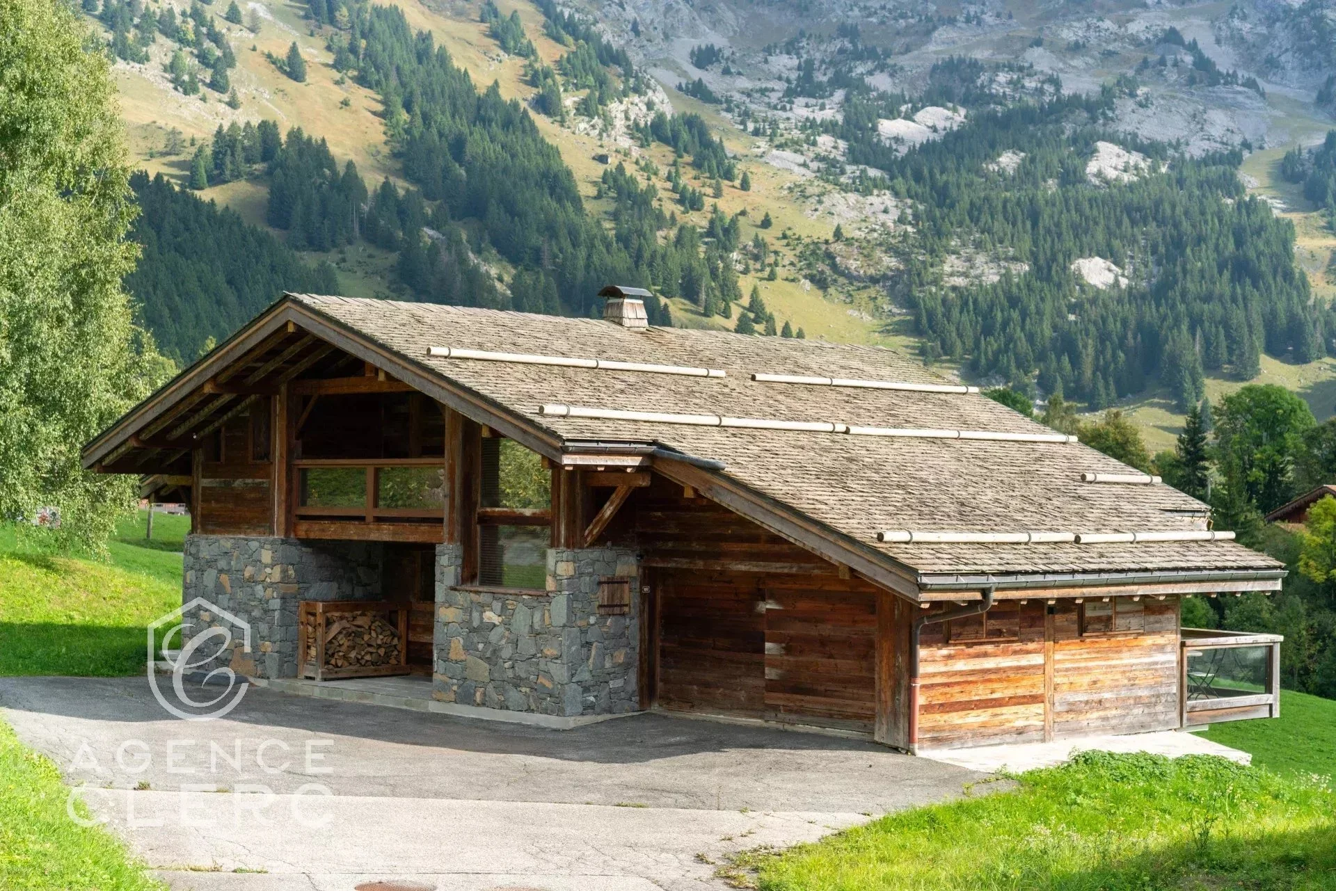 La Clusaz, Auvergne-Rhône-Alpes, France. - Photo 6