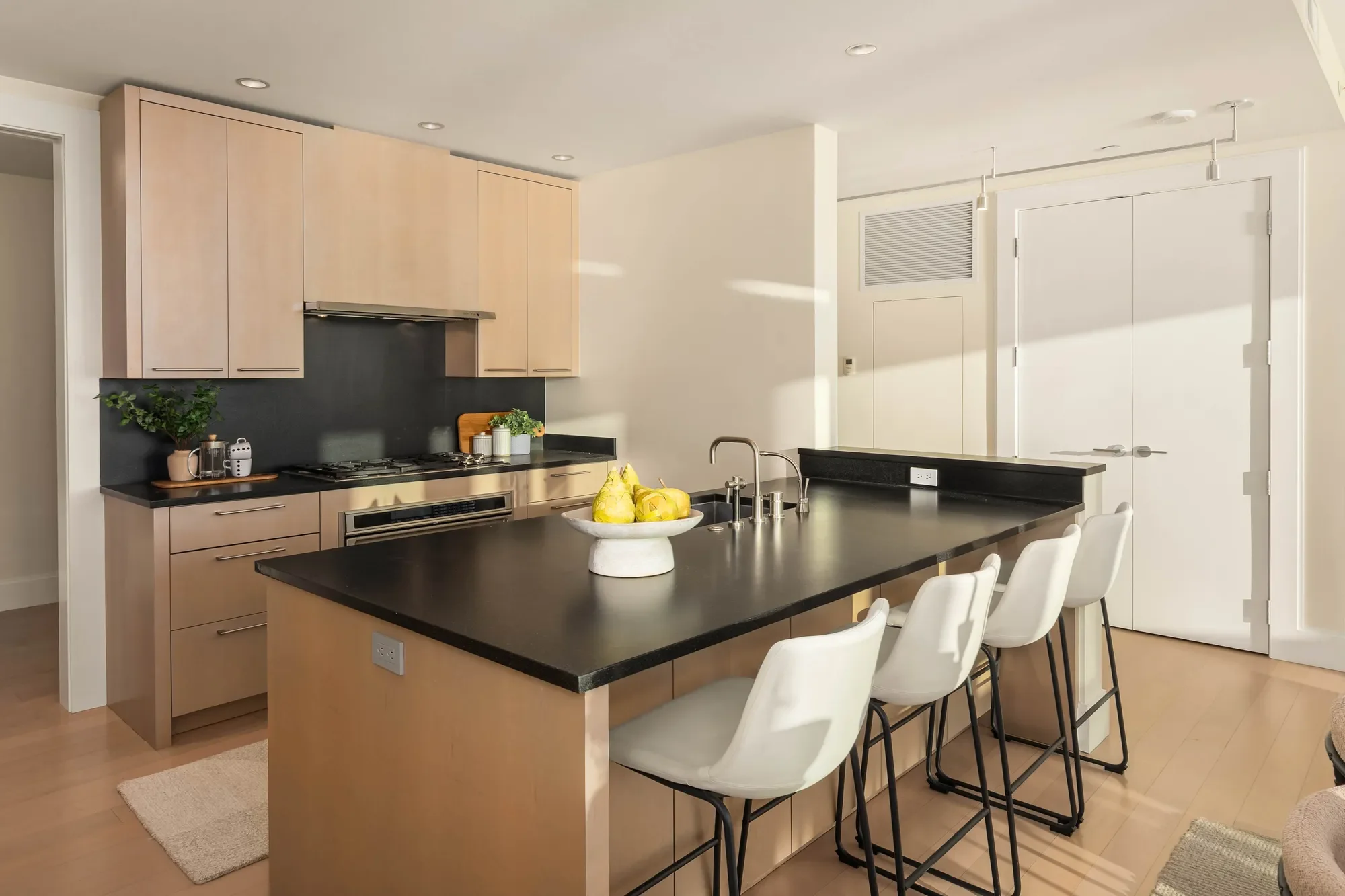 1521 2nd Ave Unit #2804 , Seattle, WA 98101, Seattle, Washington, United States. - Photo 5