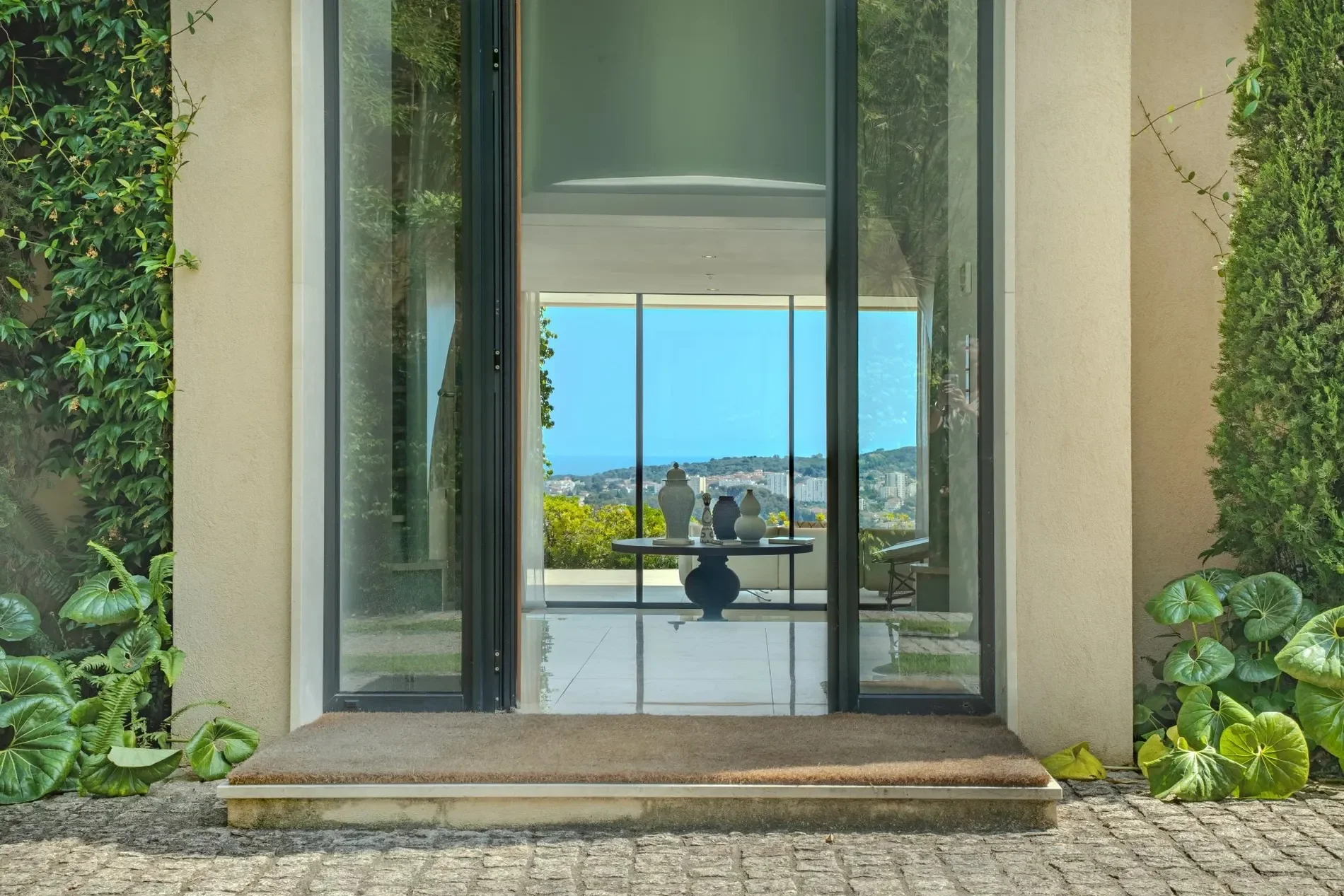 Exterior photo 11