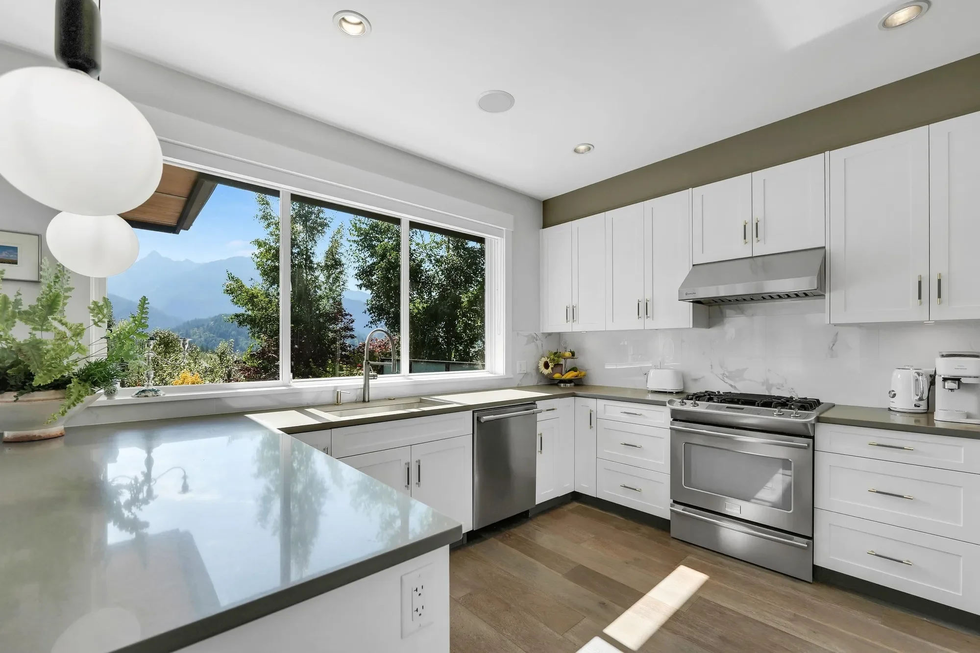 2954 Strangway Place, Squamish, British Columbia, Canada. - Photo 7