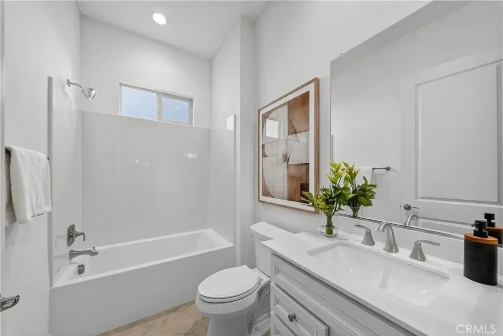 21219 Currant Ct, Los Angeles, California, United States. - Photo 9