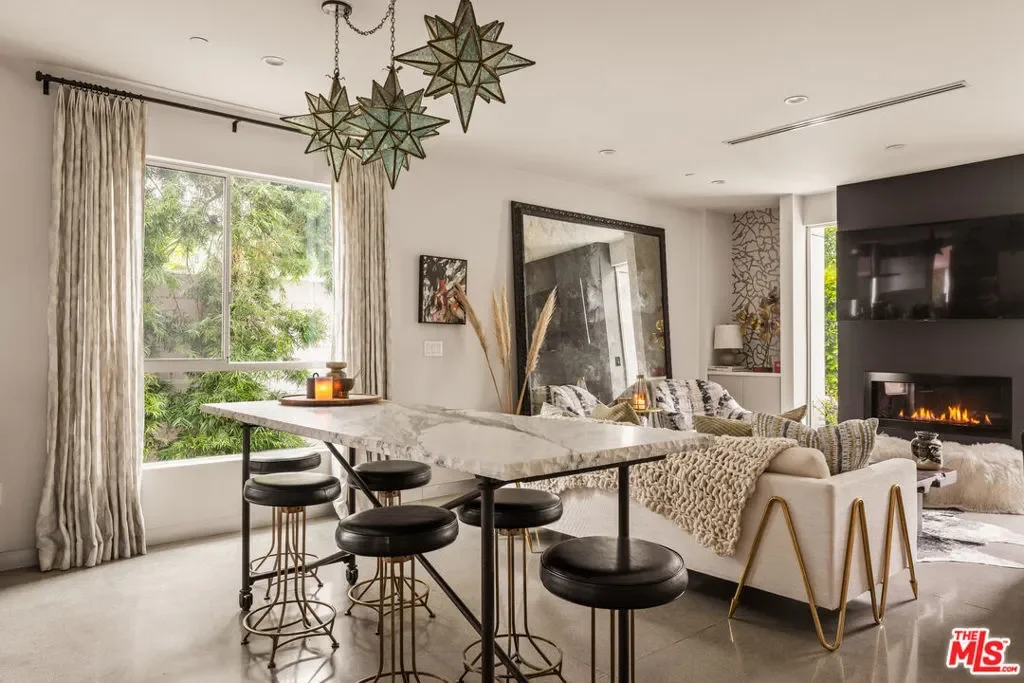 8512 Hargis Street, Los Angeles, California, United States. - Photo 12