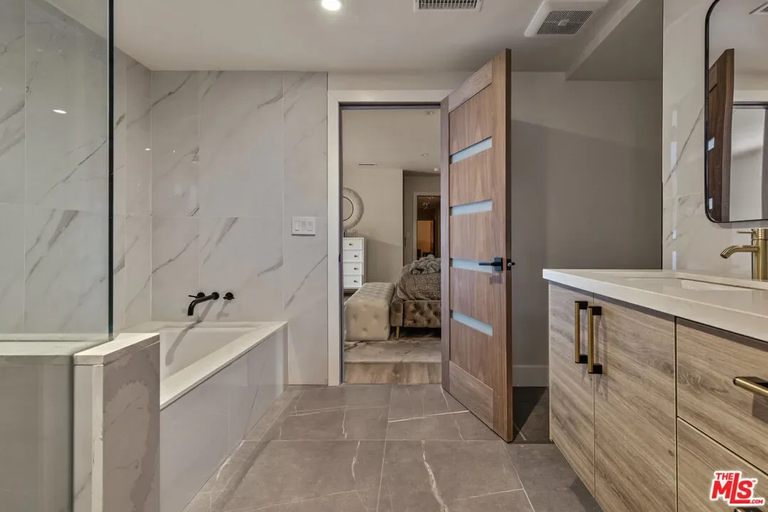 4430 Natoma Ave, Los Angeles, California, United States. - Photo 20