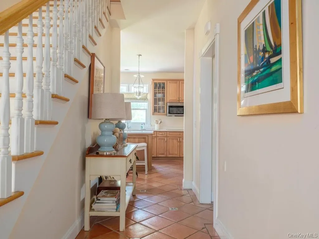10947 N Bayview Road, Southold, New York, United States. - Photo 15