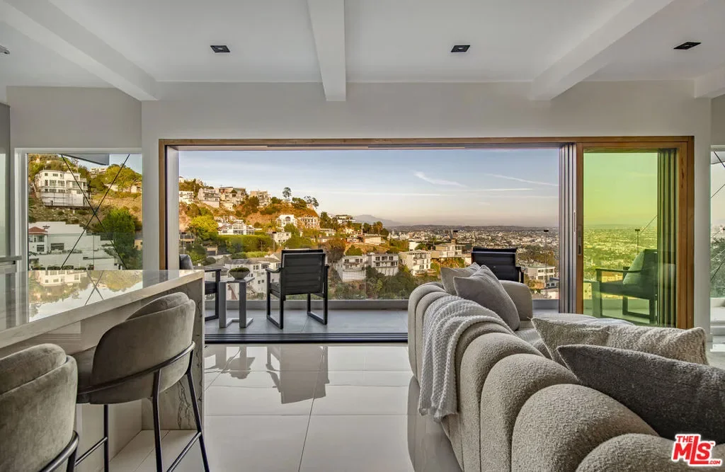 8638 Hollywood Boulevard, Los Angeles, California, United States. - Photo 17