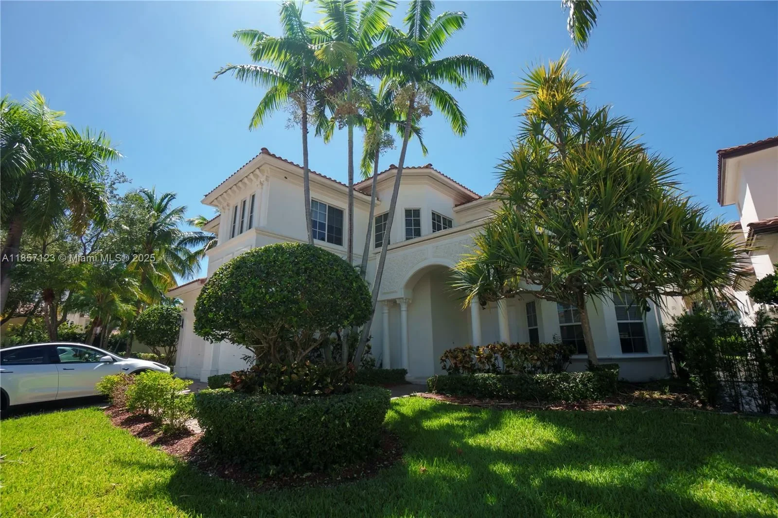 822 Meridian Ln, Hollywood, Florida, United States. - Photo 20