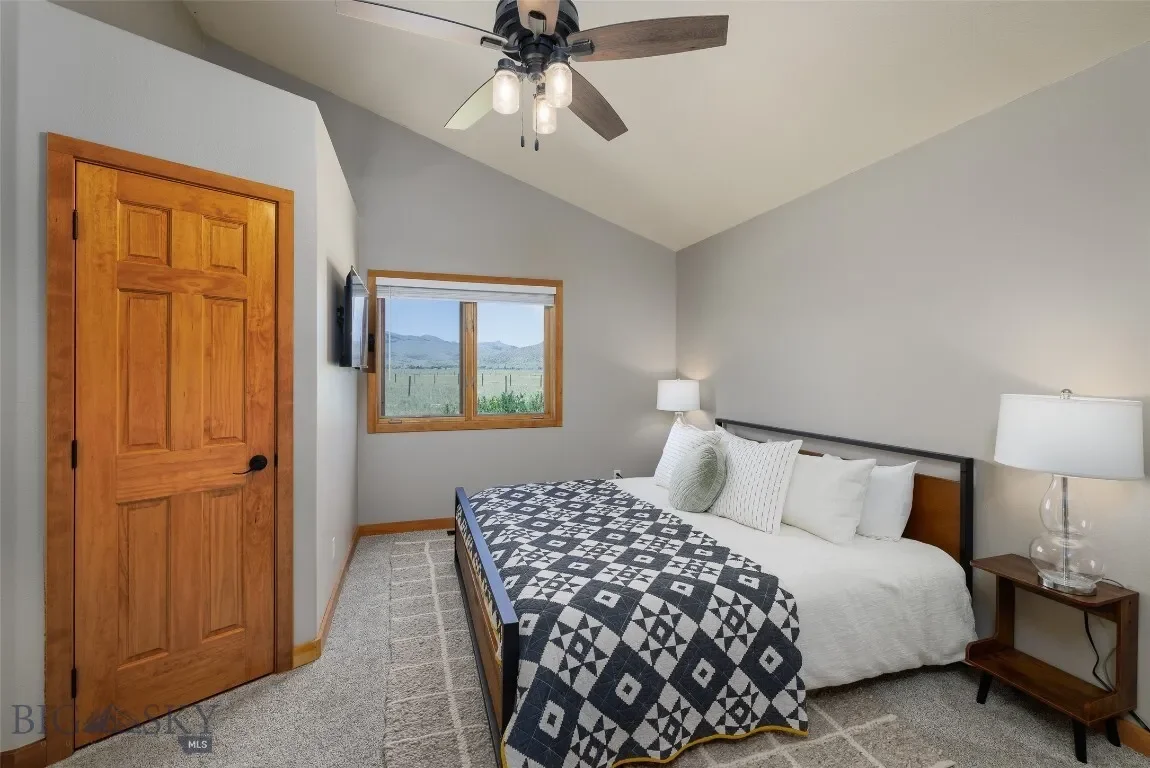 138 Inverness, Livingston, Montana, United States. - Photo 15