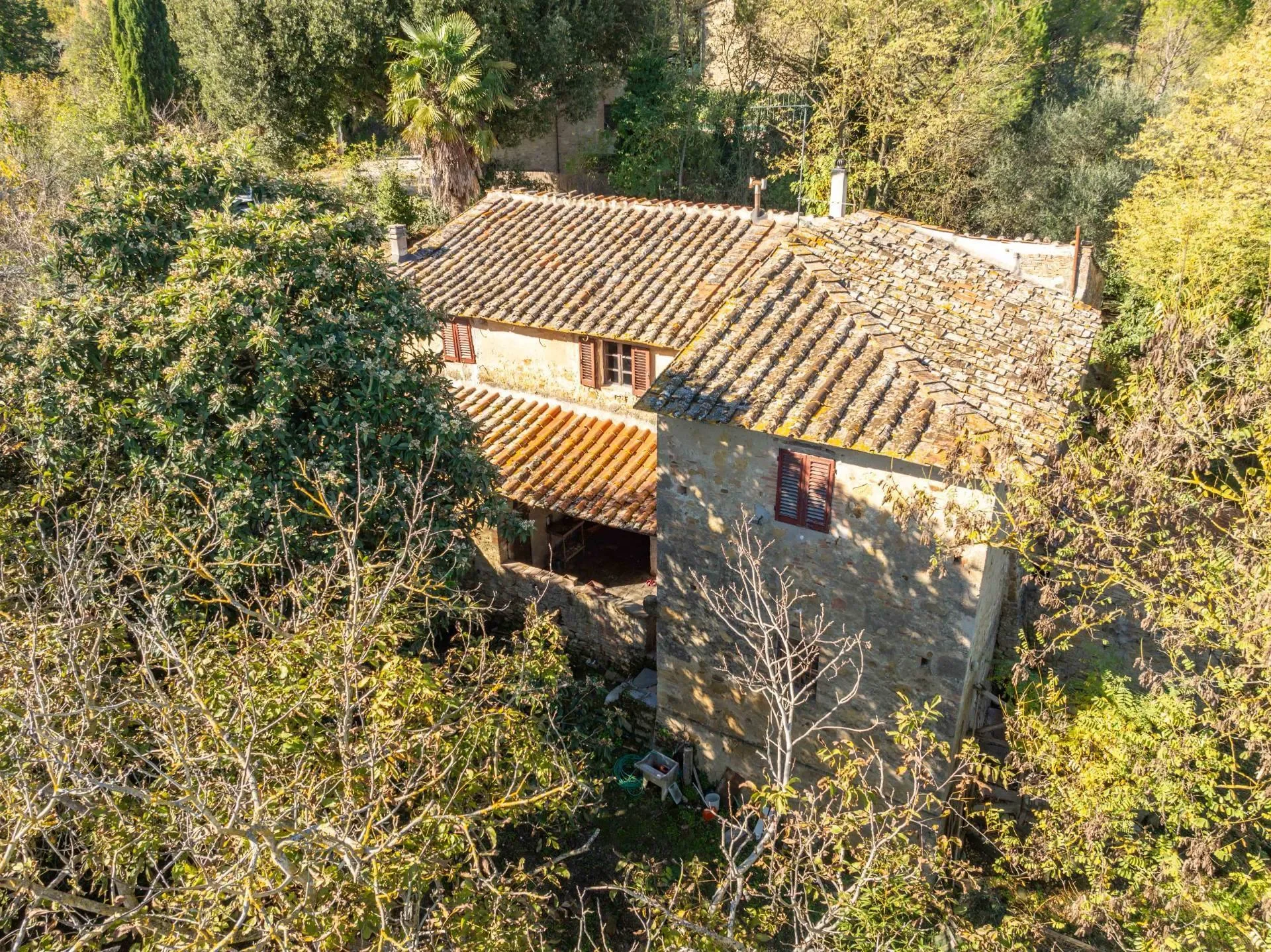 Exterior photo 4