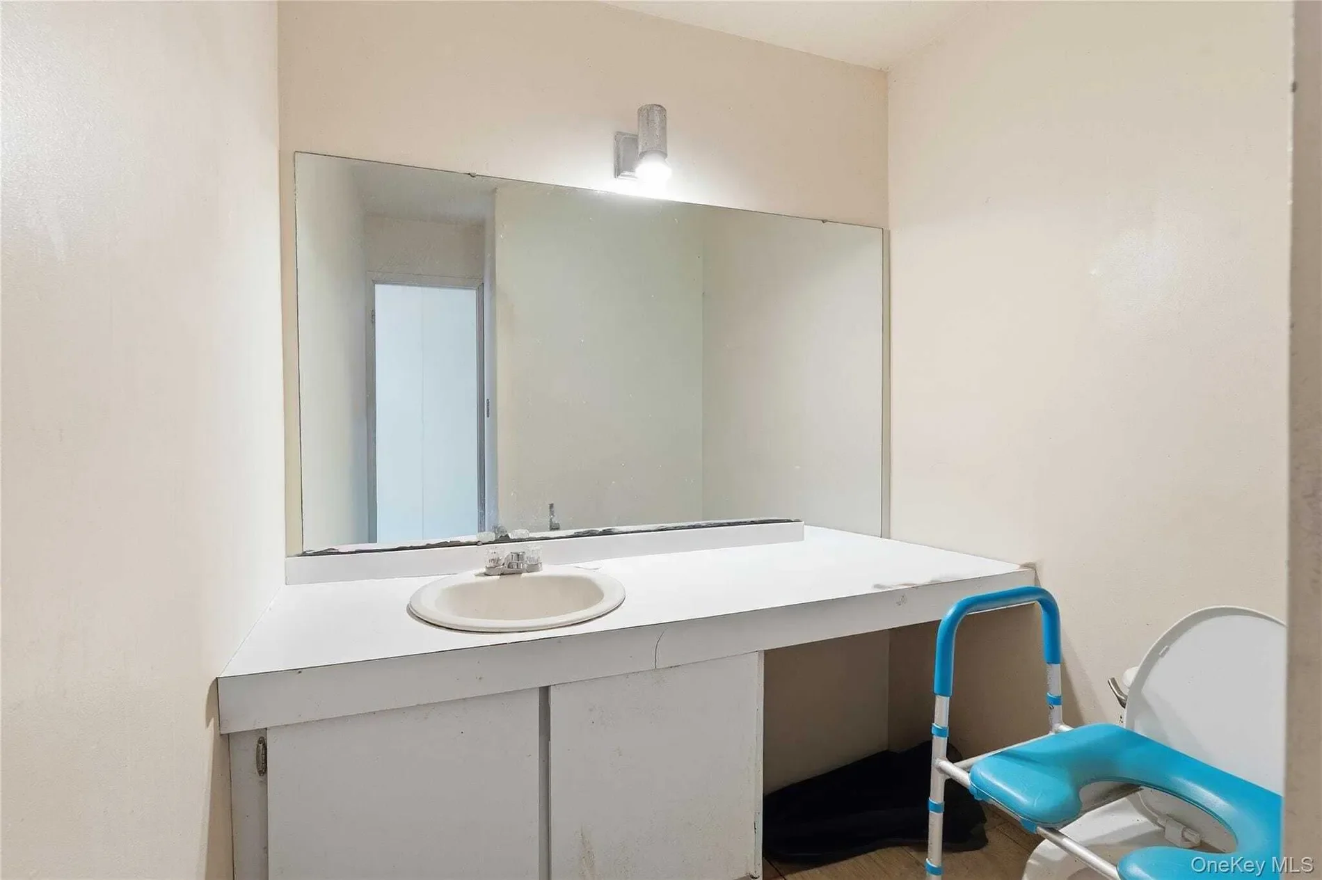 9 Beatrice Lane, Glen Cove, NY, 11542, USA, Glen Cove, New York, United States. - Photo 17