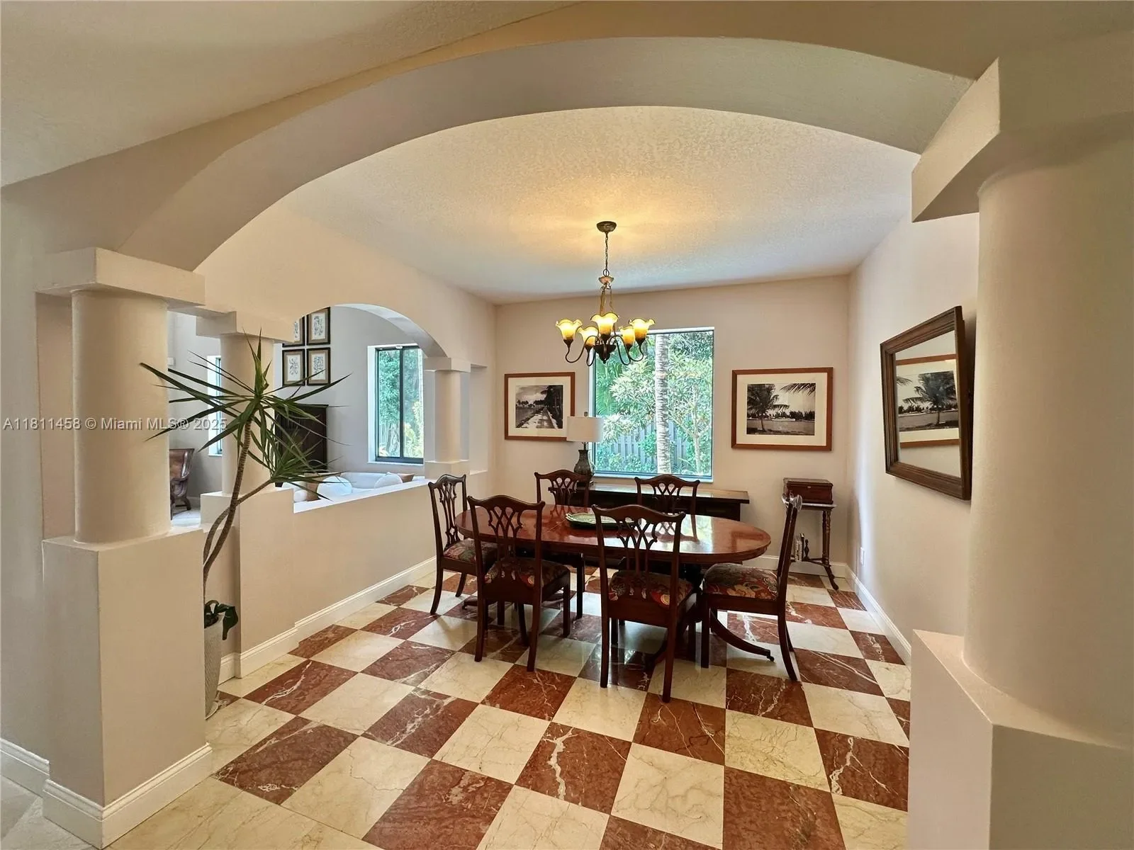 8205 SW 171st Ter, Cutler Bay, Florida, United States. - Photo 2
