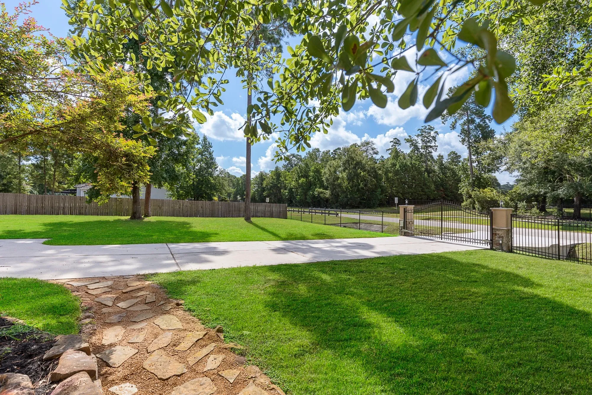 27502 Whispering Maple Way, Spring, TX 77386, Spring, Texas, United States. - Photo 36