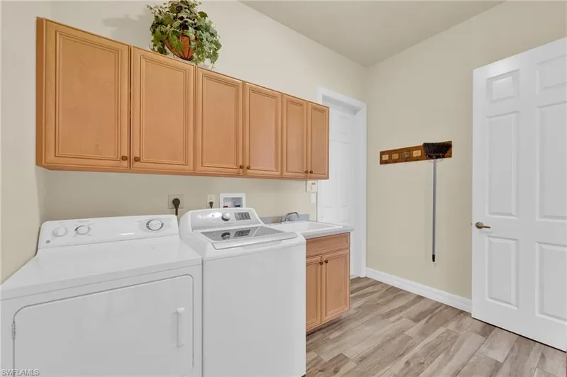 2909 SW 39th ST, CAPE CORAL, FL 33914, Cape Coral, Florida, United States. - Photo 36