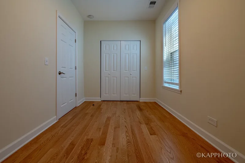 2239 W Cornelia Avenue, Chicago, IL 60618, Chicago, Illinois, United States. - Photo 43