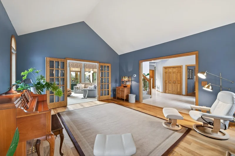6993 Kenmare Drive, Bloomington, MN 55438, Minneapolis, Minnesota, United States. - Photo 11