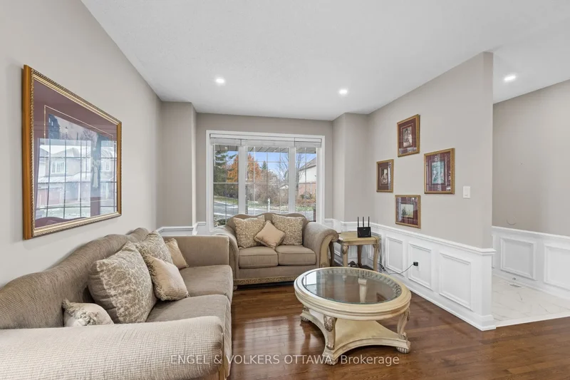 2931 Shadow Hill Crescent, Ottawa, Ontario, Canada. - Photo 2