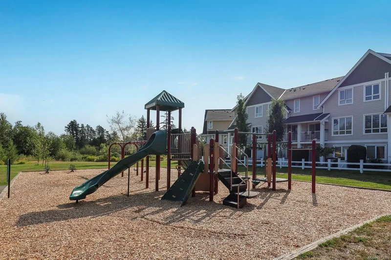 700 Lancaster Way 38, Comox, British Columbia, Canada. - Photo 14
