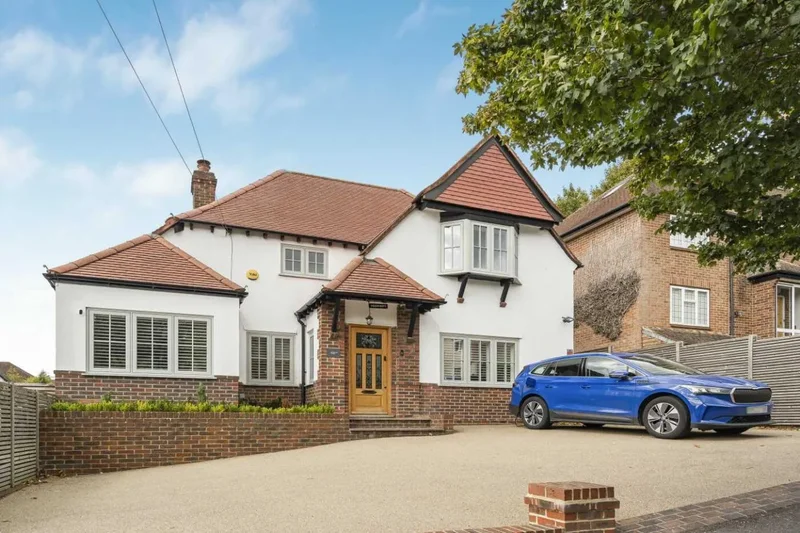 Richmond Road, Coulsdon, England, United Kingdom. - Photo 7
