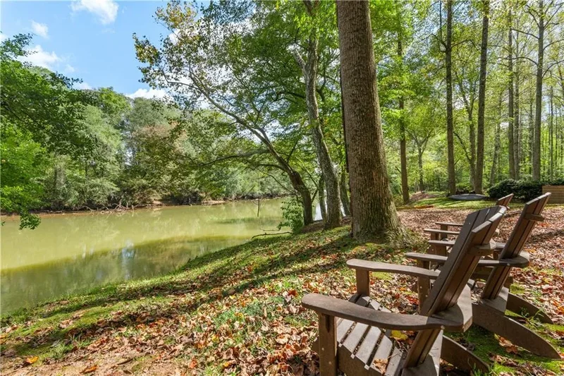 7315 Chattahoochee Bluff Drive, Atlanta, GA 30350, Atlanta, Georgia, United States. - Photo 14