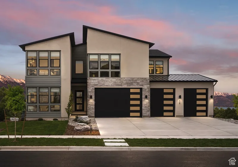 Single Family Residence in Saratoga Springs