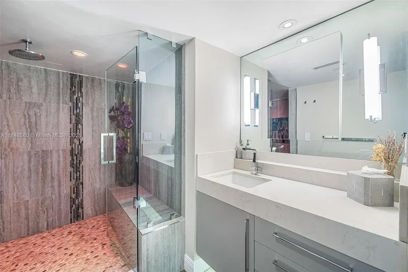 1100 West Ave, Miami Beach, FL 33139, Miami Beach, Florida, United States. - Photo 8