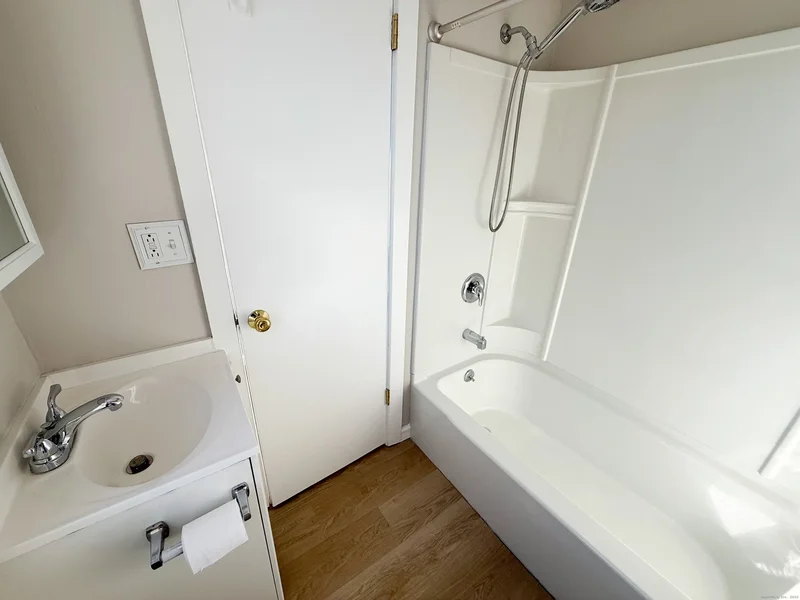 31 Florence Street, New Britain, Connecticut, United States. - Photo 20