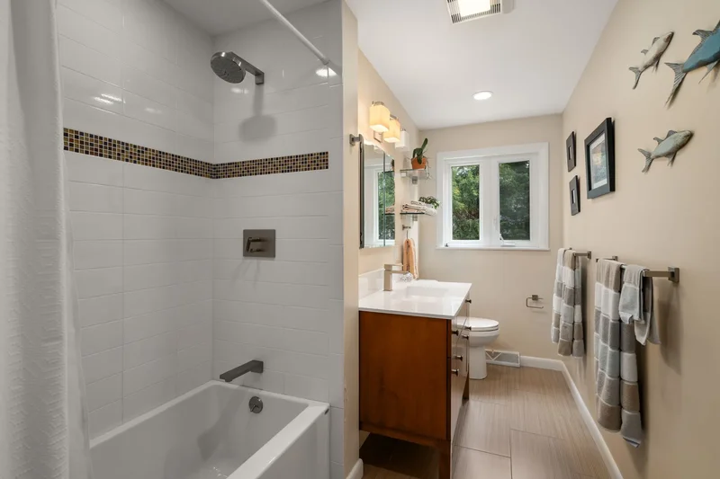 30 Esty Farm Rd , Newton, MA 02459, Newton, Massachusetts, United States. - Photo 5