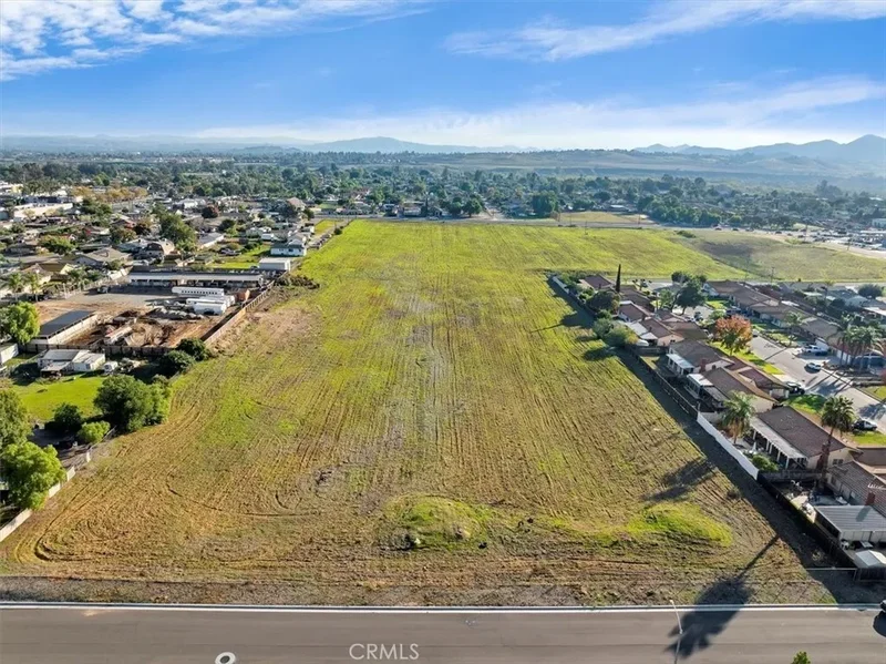 9061 Limonite, Jurupa Valley, CA 92509, Jurupa Valley, California, United States. - Photo 10