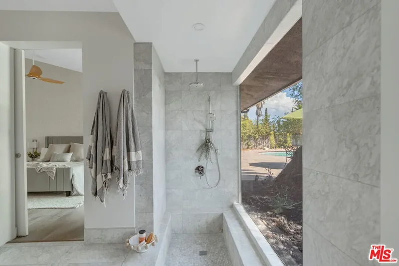 5858 Mcdonie Avenue, Los Angeles, California, United States. - Photo 19