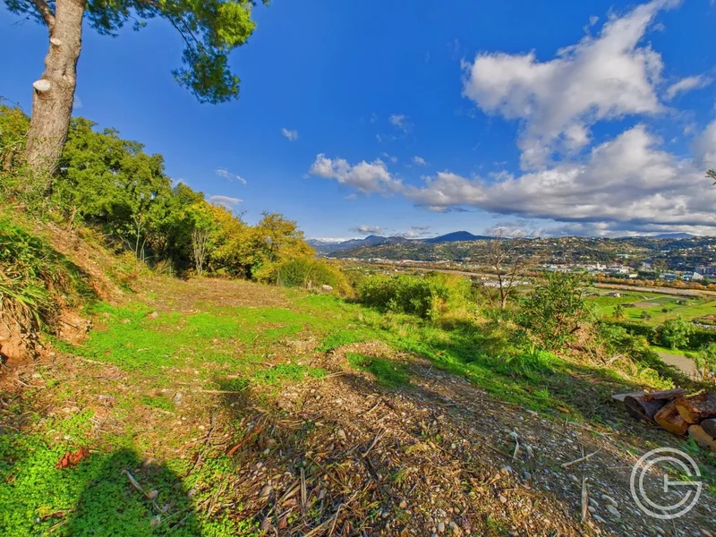 2020 Moyenne Corniche des Pugets, St-Laurent-du-Var, Provence-Alpes-Côte d'Azur, France. - Photo 10