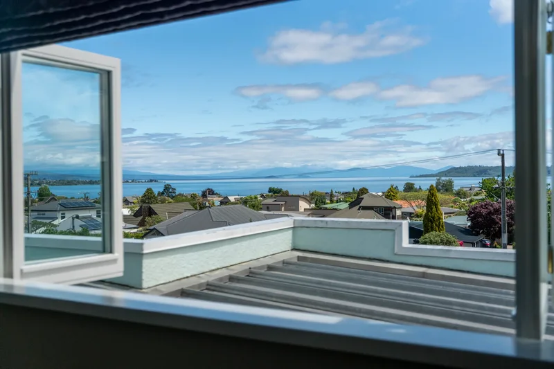 12 Mere Road, Taupo