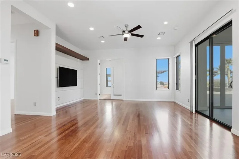 928 Santa Helena Avenue, Henderson, Nevada, United States. - Photo 40